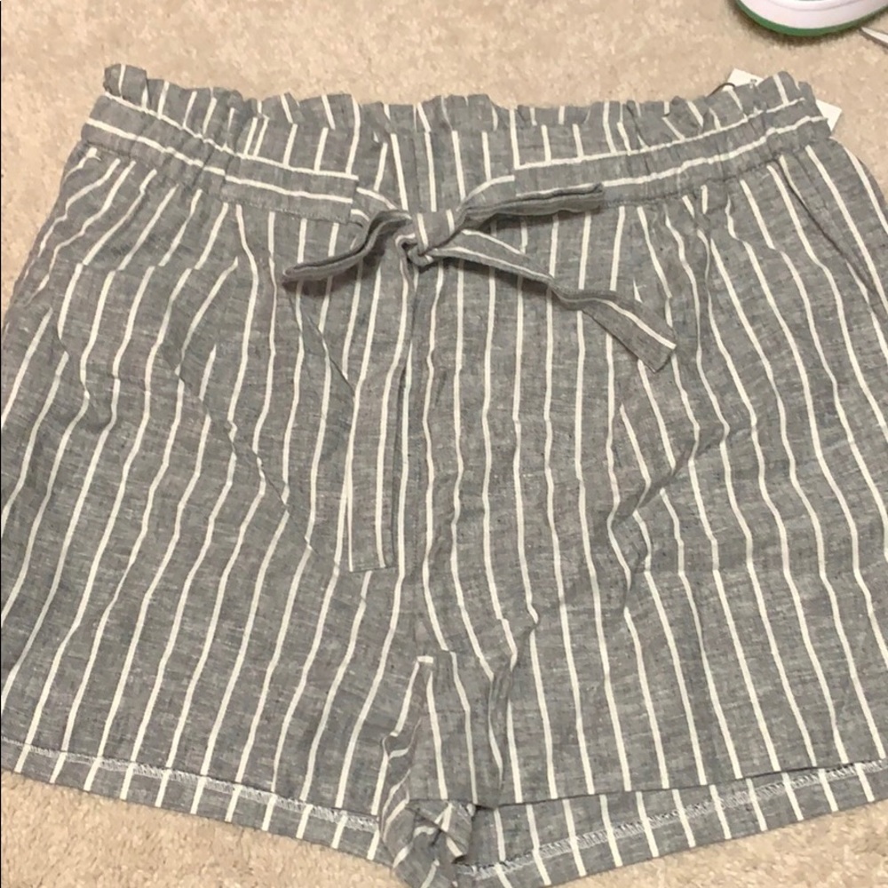 Brand new Express high waisted paper bag shorts